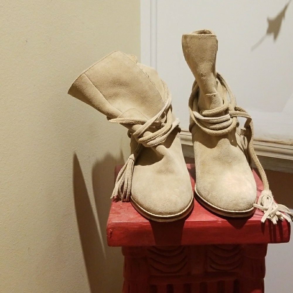 ALDO suede tassel booties Size 7